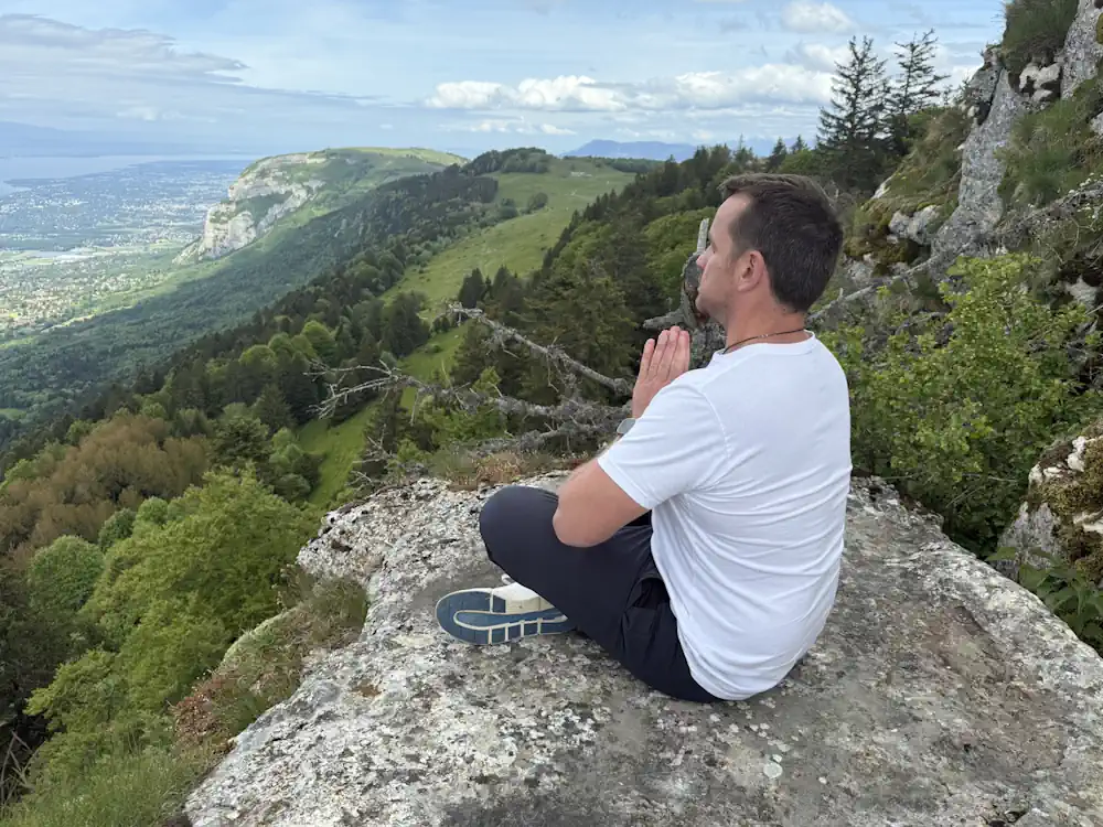 Soins bien-être Geneve - méditation montagne